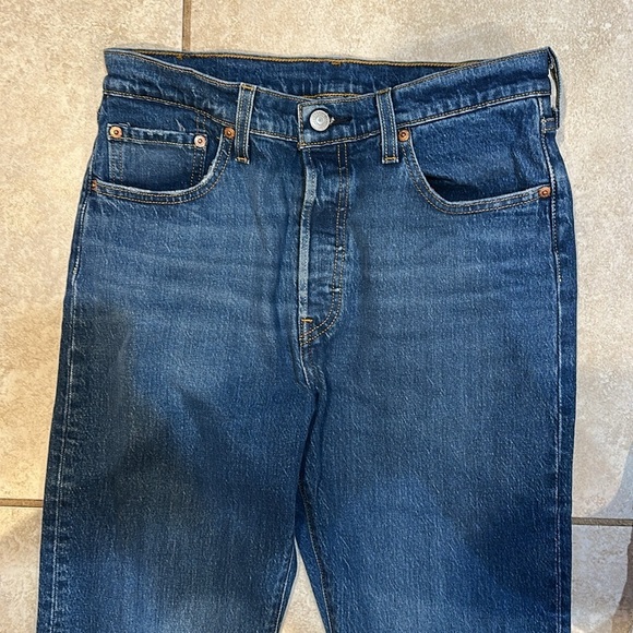 Levi’s 501 Relaxed Straight Crop Jeans 29 Frayed Hem - Picture 4 of 6